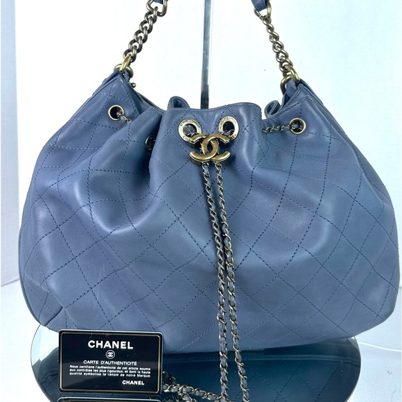 CHANEL CC LEATHER DRAWSTRING BAG - Picture 1 of 11